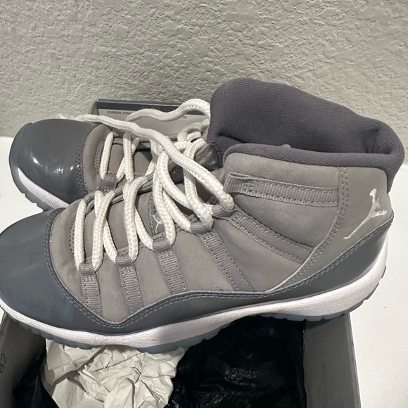 Air Jordan retro boys size 4.5 - Picture 5 of 6